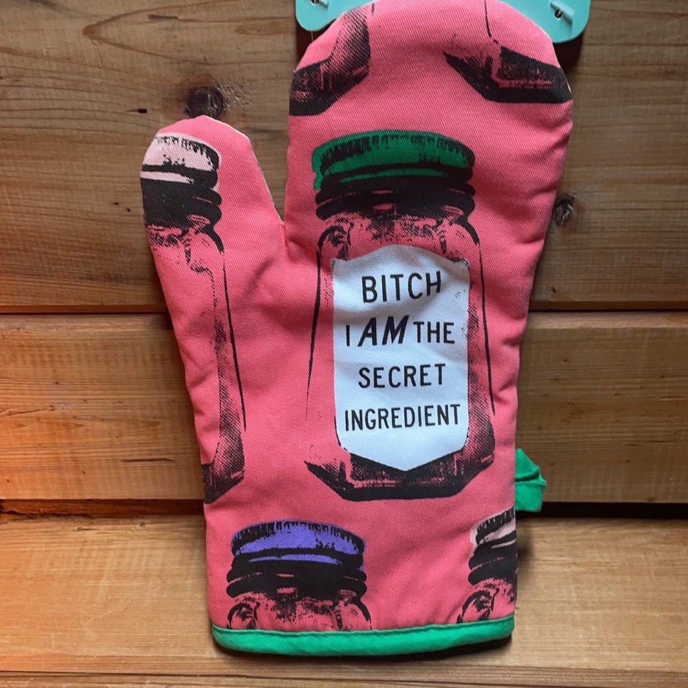 Blue Q - Sarcastic Oven Mitt (NWT)